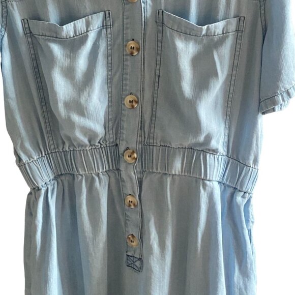 Flawless Boutique Brand Lightweight Denim Style Romper-Blue-Size L-GUC - Picture 4 of 8
